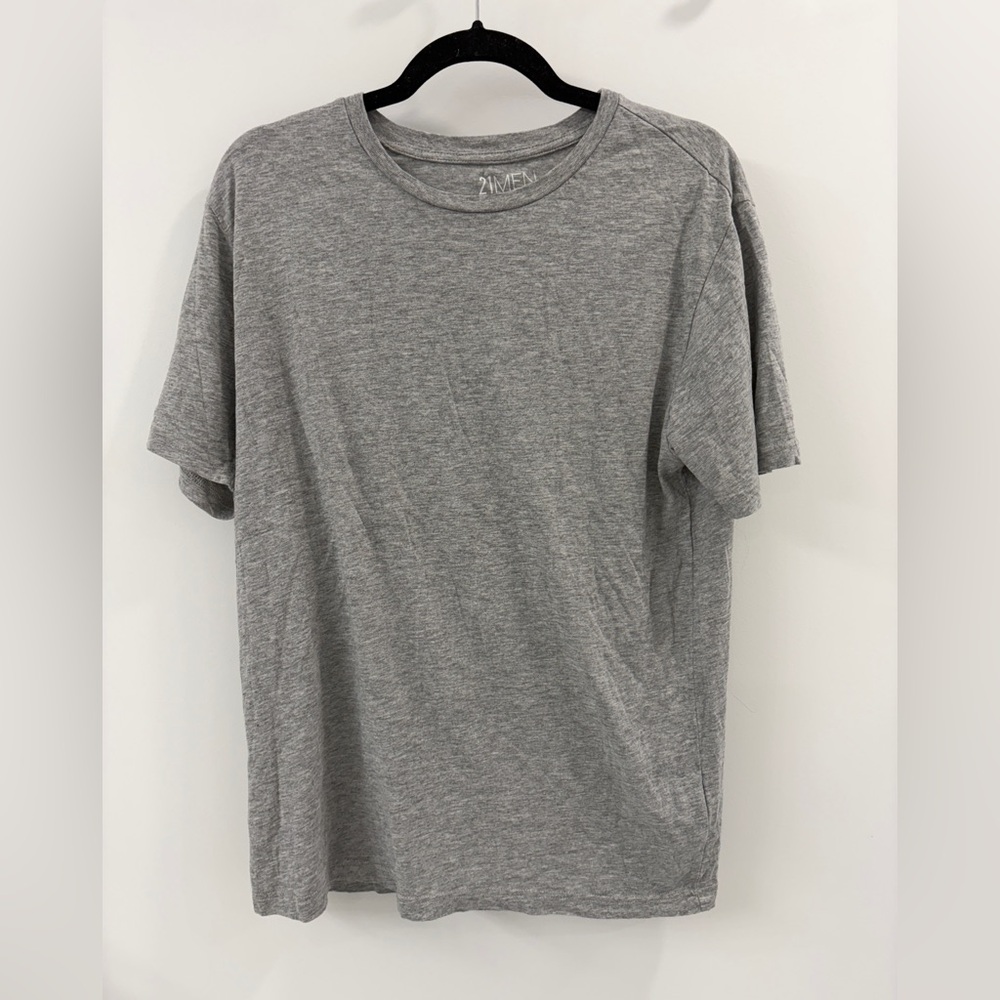 Forever 21 Men Large Grey T-Shirt